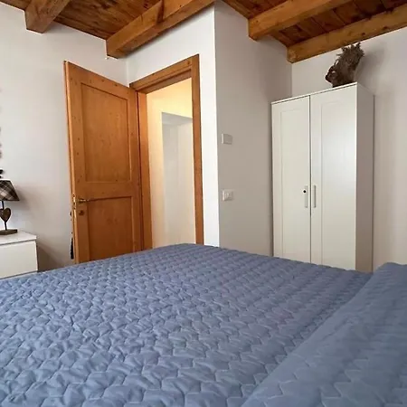 Holiday home 40 Min From The Dolomites Borgo Moretti -2 & Pool Tarzo